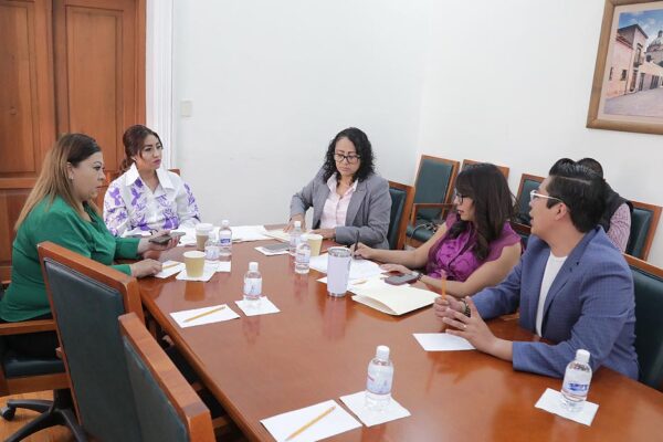 LA COMISIÓN DE IGUALDAD DE GÉNERO APROBÓ PUNTO DE ACUERDO QUE EXHORTA A GARANTIZAR LA INCLUSIÓN Y EL RECONOCIMIENTO DE LAS MUJERES POTOSINAS EN EL PASAJE DE LOS POTOSINOS ILUSTRES DEL PARQUE TANGAMANGA I